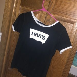 Levi’s t-shirt